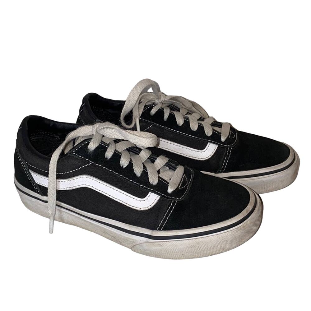 Vans Black & White Classic Old Skool Low Top Sneakers Youth Size 2